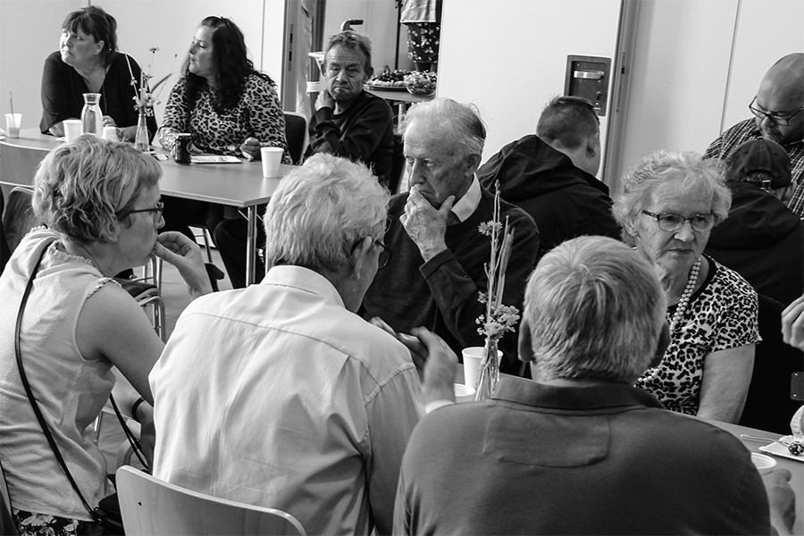 Flere IM-fællesskaber afventer situationen