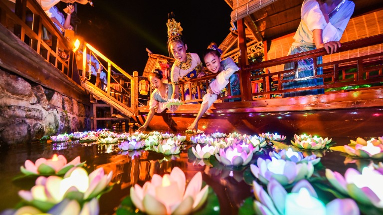 Mid-Autumn Festival Celebrations Through the Ages over